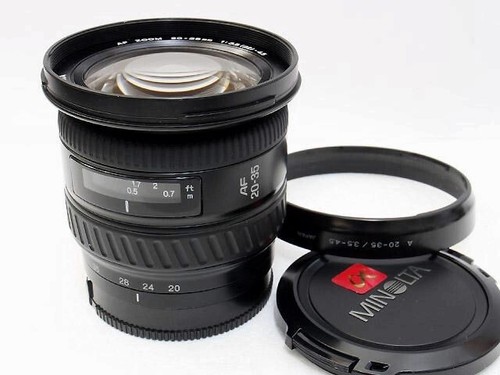 Objectif zoom grand angle